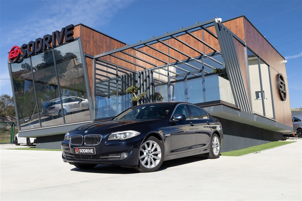 BMW Série 5 520 Luxury auto 