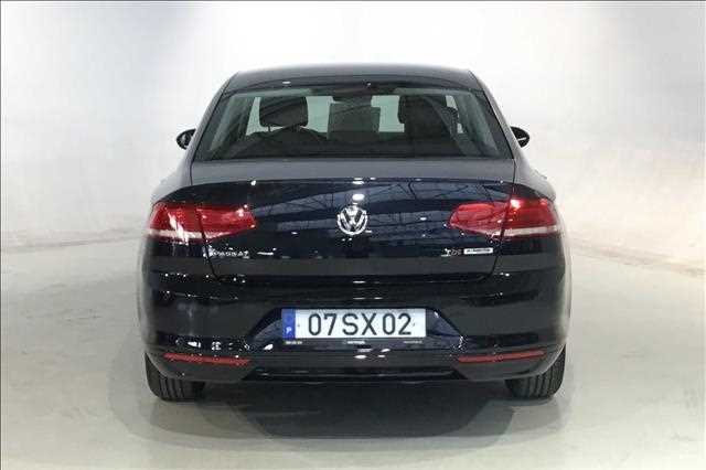 Volkswagen Passat  1.6 tdi confortline