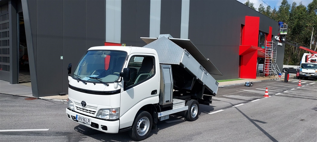 Toyota Dyna 100 3.0 d4d 