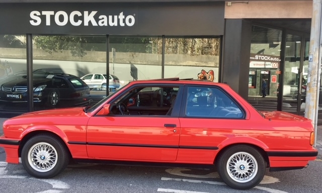 BMW Série 3 318 is E30
