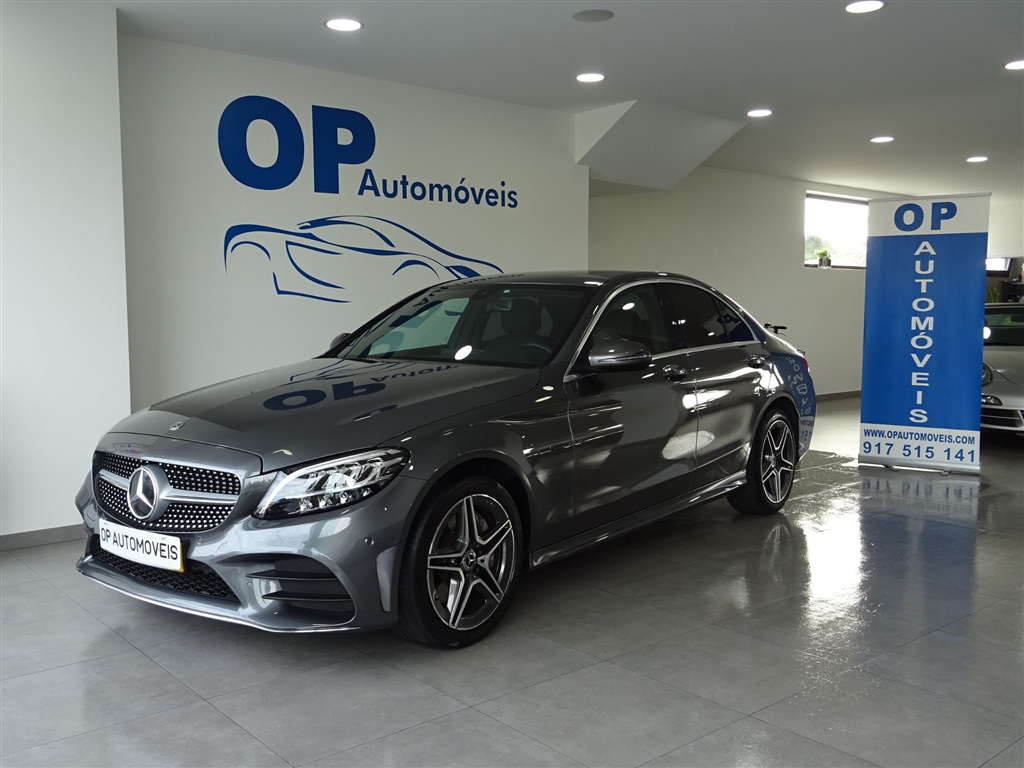 Mercedes-Benz Classe C 300 de AMG Line