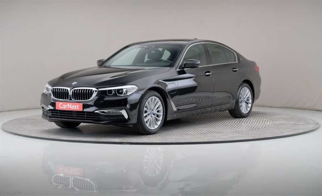 BMW Série 5 530 e iPerformance Line Luxury 252cv (Híbrido Plug-In)