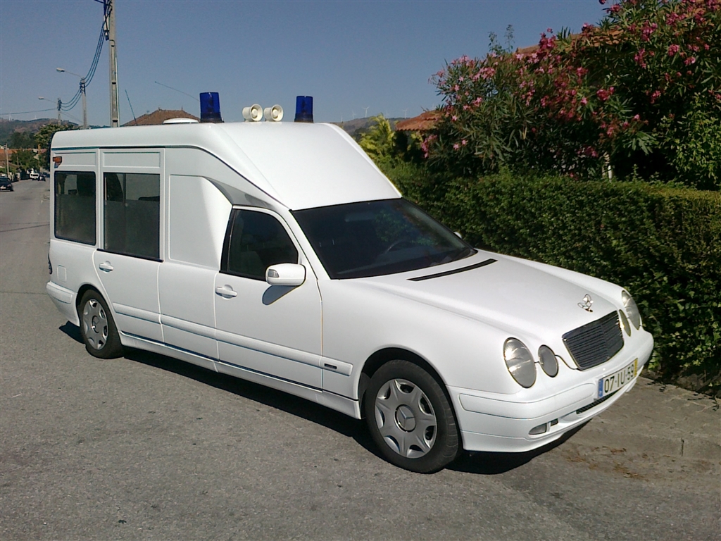 Mercedes-Benz Classe E 220 CDi Ambulancia