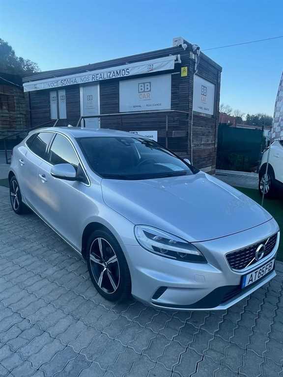 Volvo V40 2.0 D2 R-Design