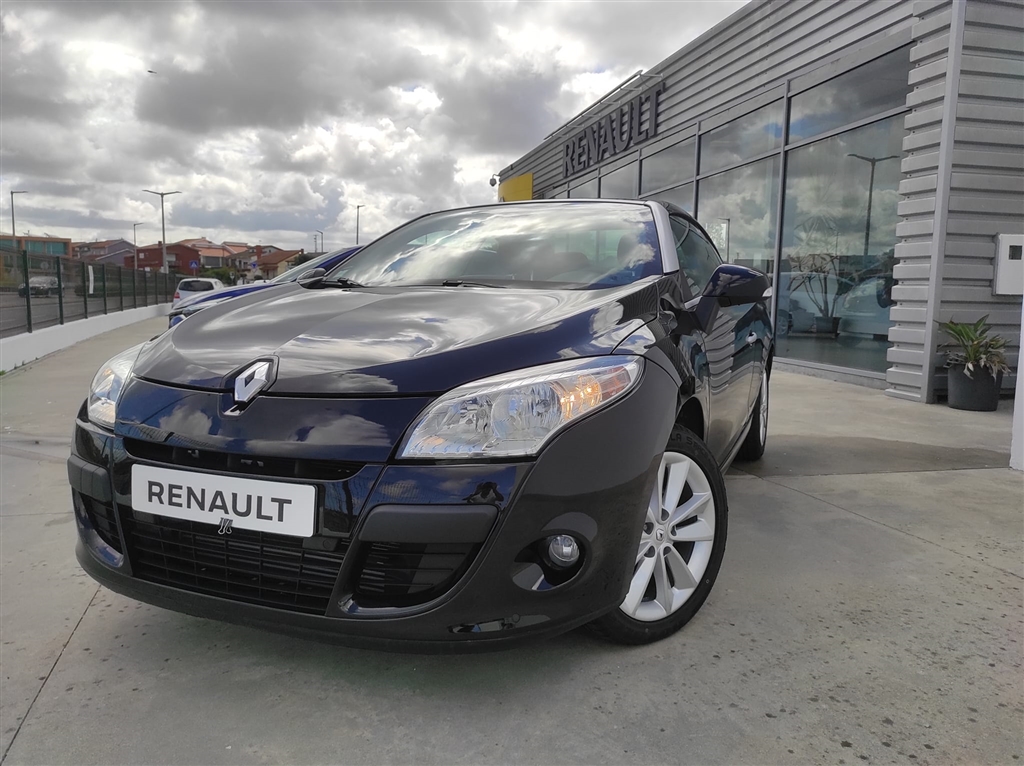 Renault (Model.Model?.Description)