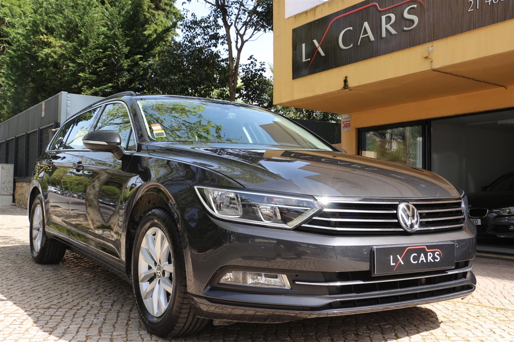 Volkswagen Passat 2.0 TDI DSG Confortline Nacional