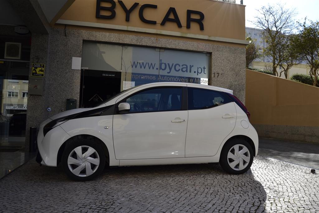 Toyota Aygo 1.0 Plus (68cv) (3p)