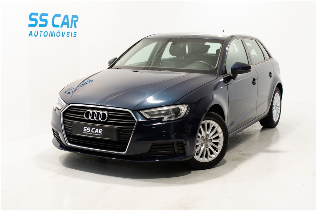 Audi A3 1.6 TDI Attraction (110cv) (3p)