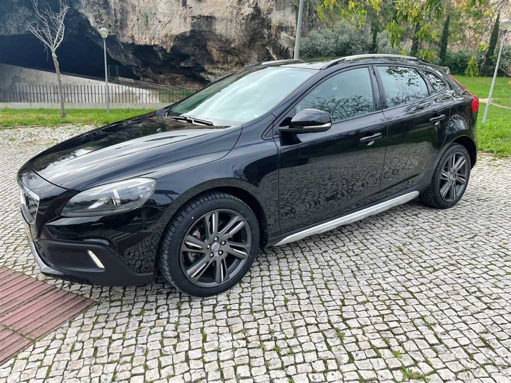 Volvo V40 Cross Country 2.0 D4 Momentum (177cv) (5p)