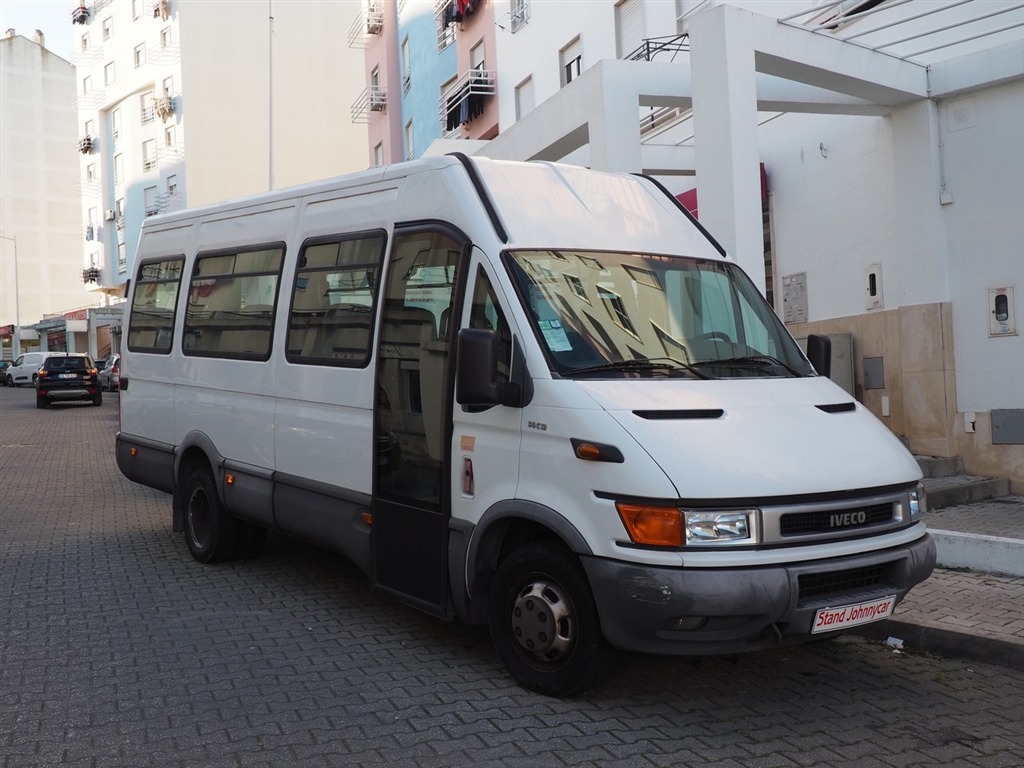 Iveco Daily 2.8 Minibus 20 Lug.