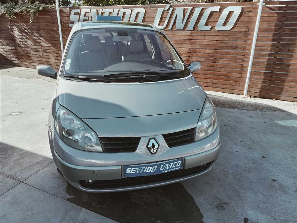 Renault Grand Scénic 1.5 dCi Luxe Privilège (100cv) (5p)