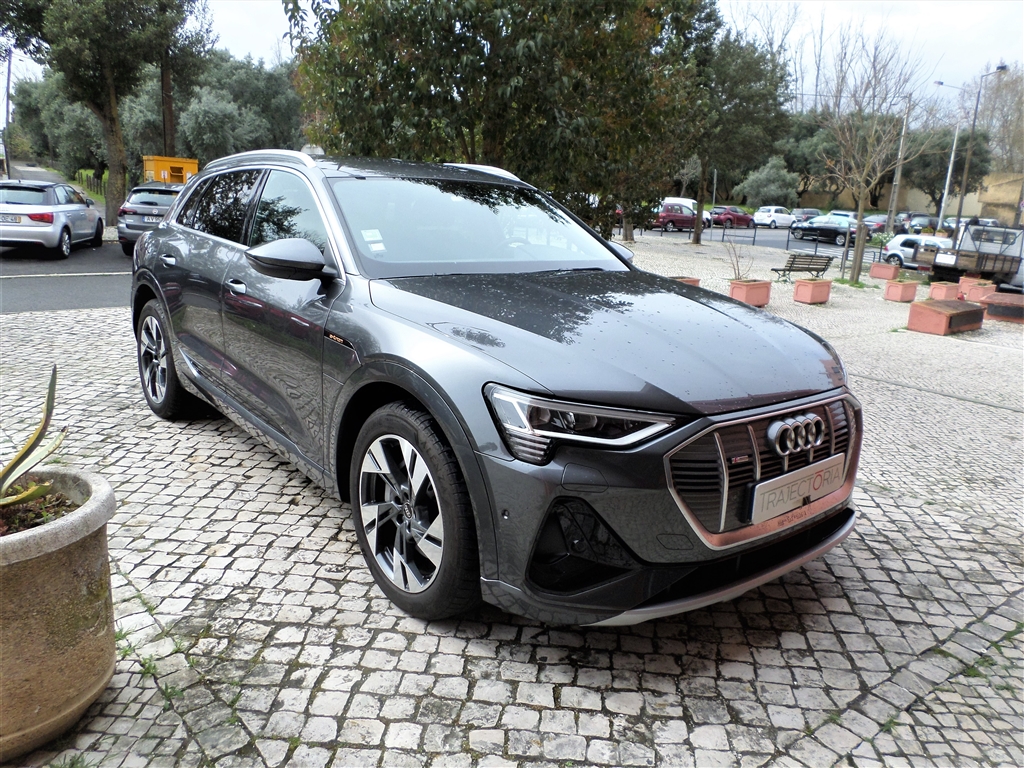 Audi e-tron 55 quattro S line (408cv) (5p)