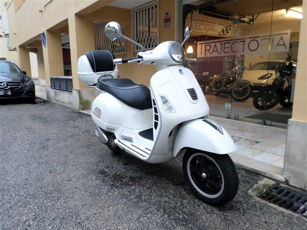 Vespa GTS 300ie Super