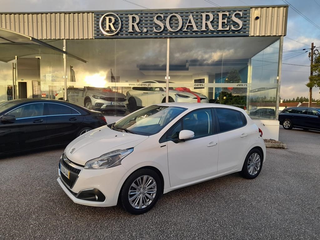 Peugeot 208 1.2 PureTech Signature (82cv) (5p)