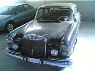 Mercedes-Benz 220 B (W 111)