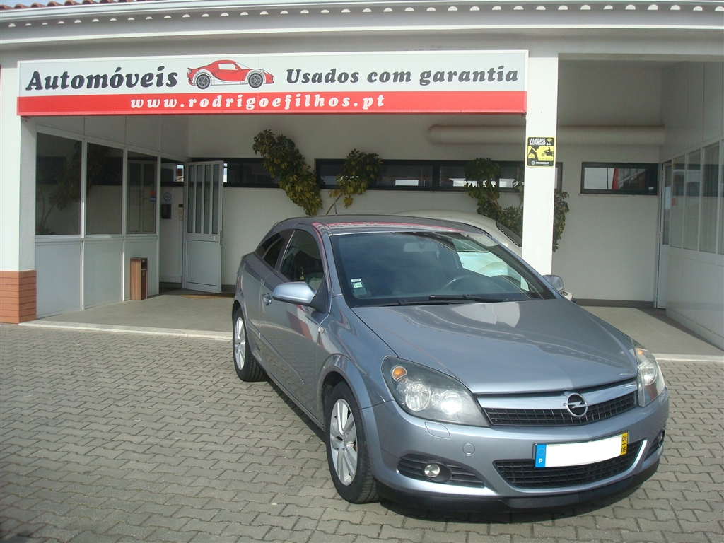 Opel Astra GTC 1.3 CDTI