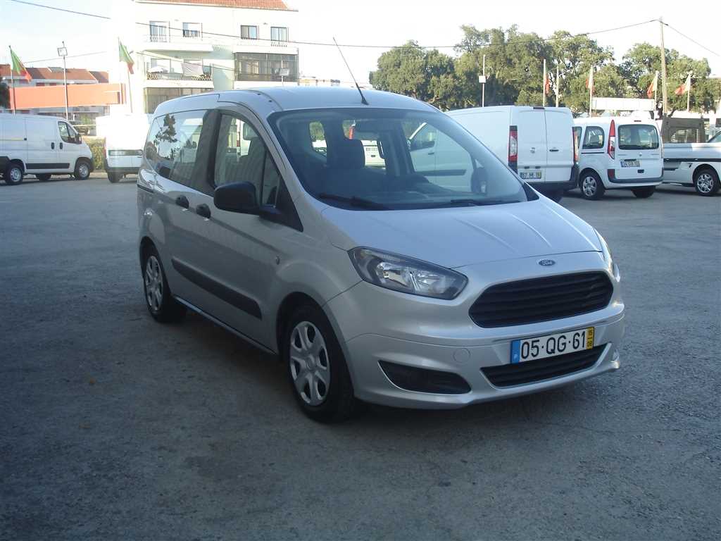 Ford Tourneo Courier 1.0 EcoBoost Ambiente (100cv) (5p)