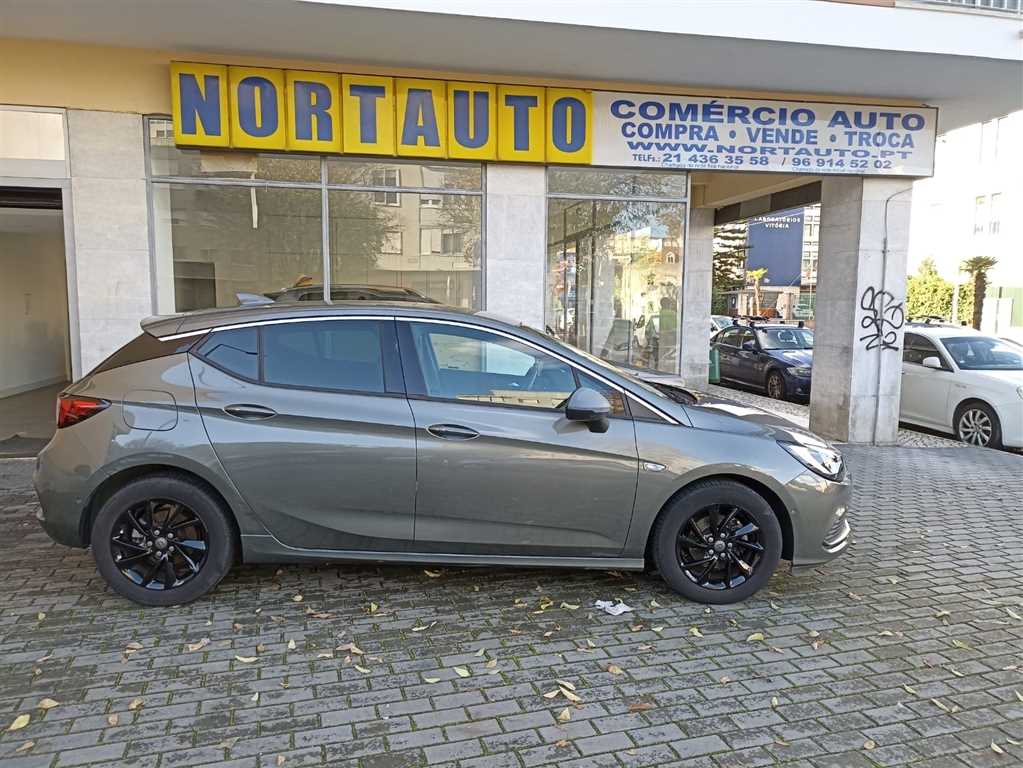 Opel Astra 1.0 Innovation S/S J16 (105cv) (5p)