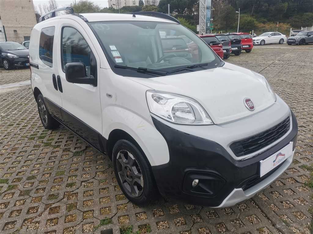Fiat Fiorino 1.3 Multijet 95 Adventure 2L E6