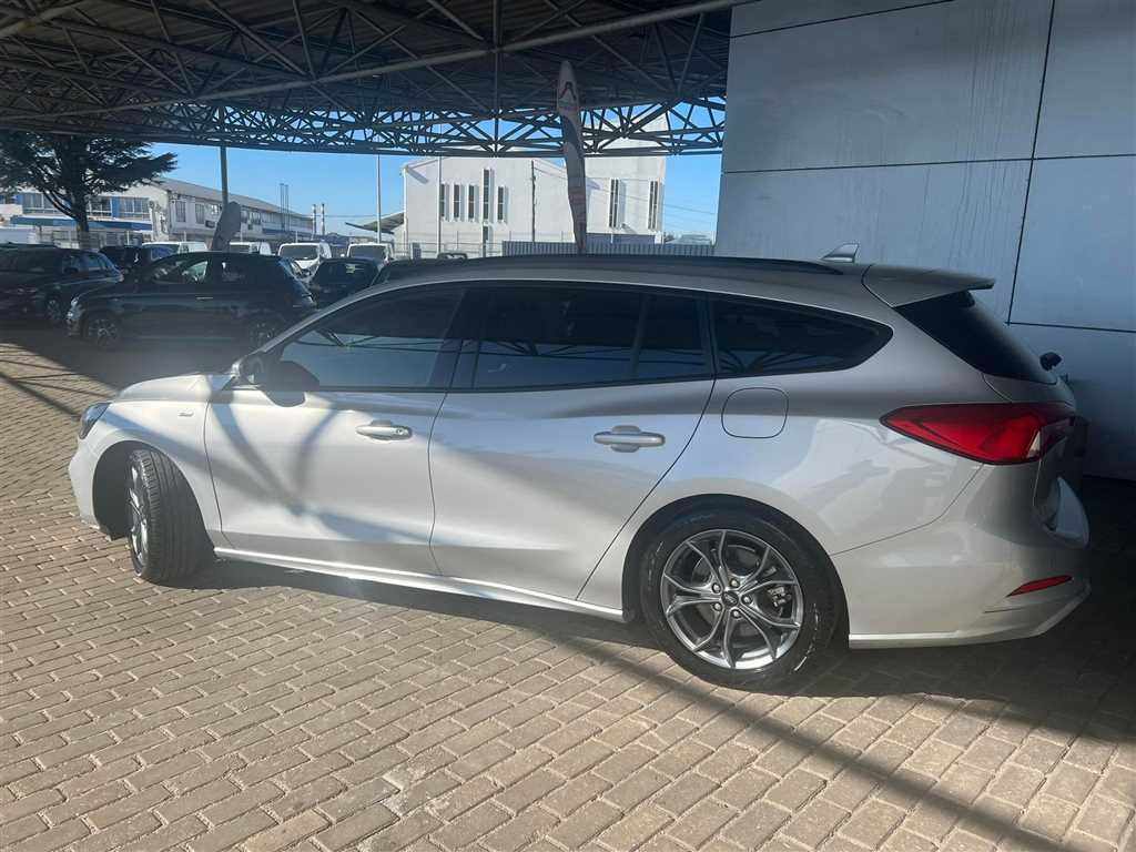 Ford Focus 1.5 TDCI ST-LINE 120CV
