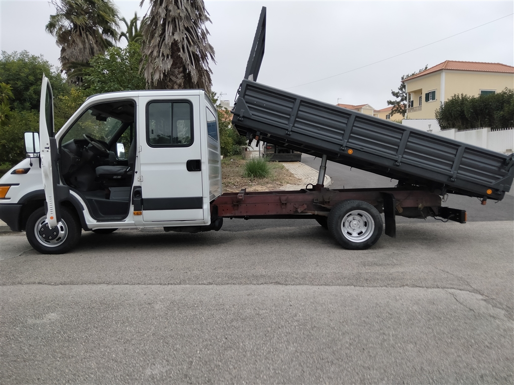 Iveco Daily 35C15D C/ BÁSCULA TRILATERAL (VENDIDA)