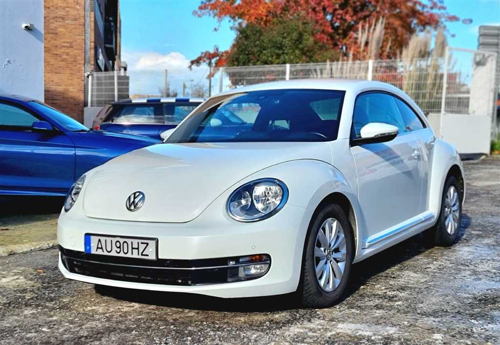 Volkswagen Beetle 1.6 TDI Design DSG (105cv) (3p)