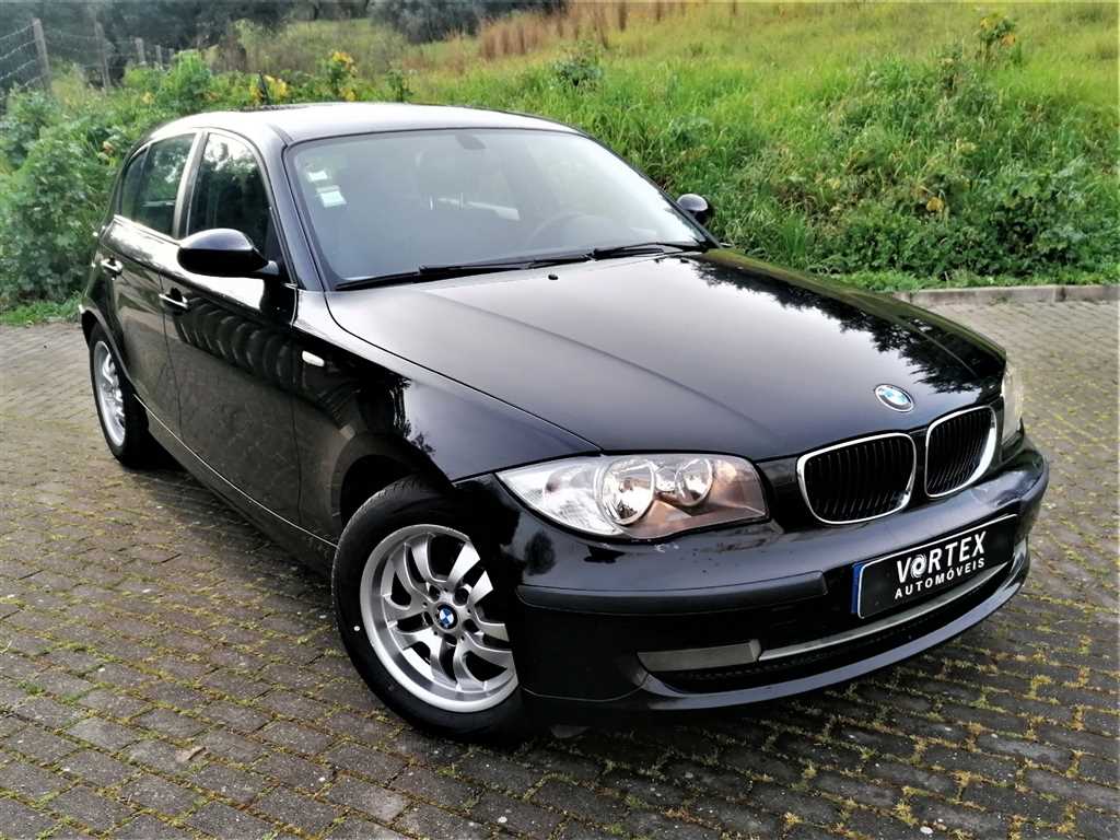 BMW Série 1  i