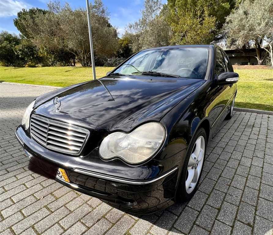 Mercedes-Benz Classe C 220 CDi Avantgarde (143cv) (4p)