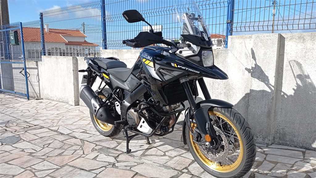 Suzuki DL 1050 XT