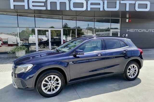 Mercedes-Benz (Model.Model?.Description)