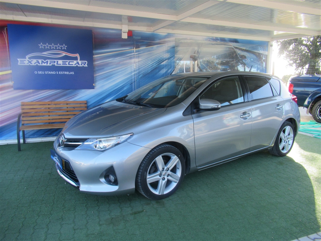 Toyota Auris 1.4 D-4D Active (90cv) (5p)