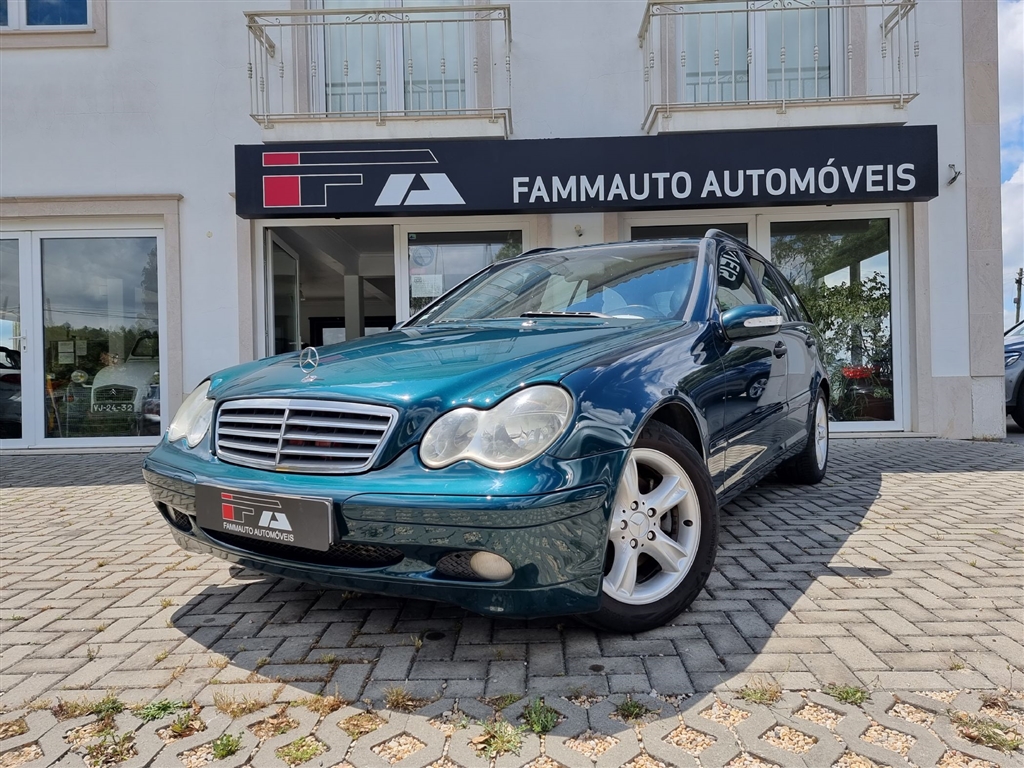 Mercedes-Benz Classe C 220 CDi Classic (143cv) (5p)
