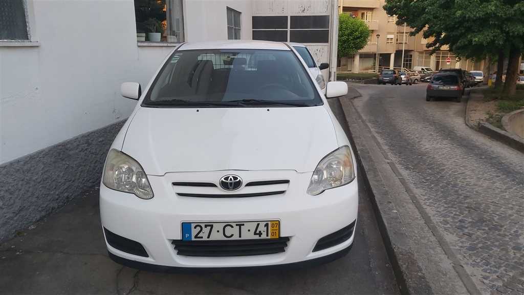 Toyota Corolla Bizz 2.0 D-4D Sol (116cv) (3p)