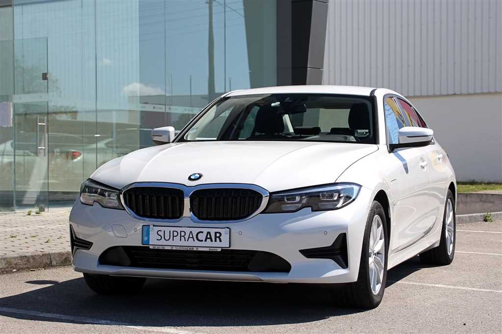 BMW Série 3 330 e Auto (292cv) (4p)
