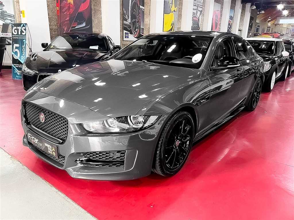 Jaguar XE 2.0 D R-Sport Auto 