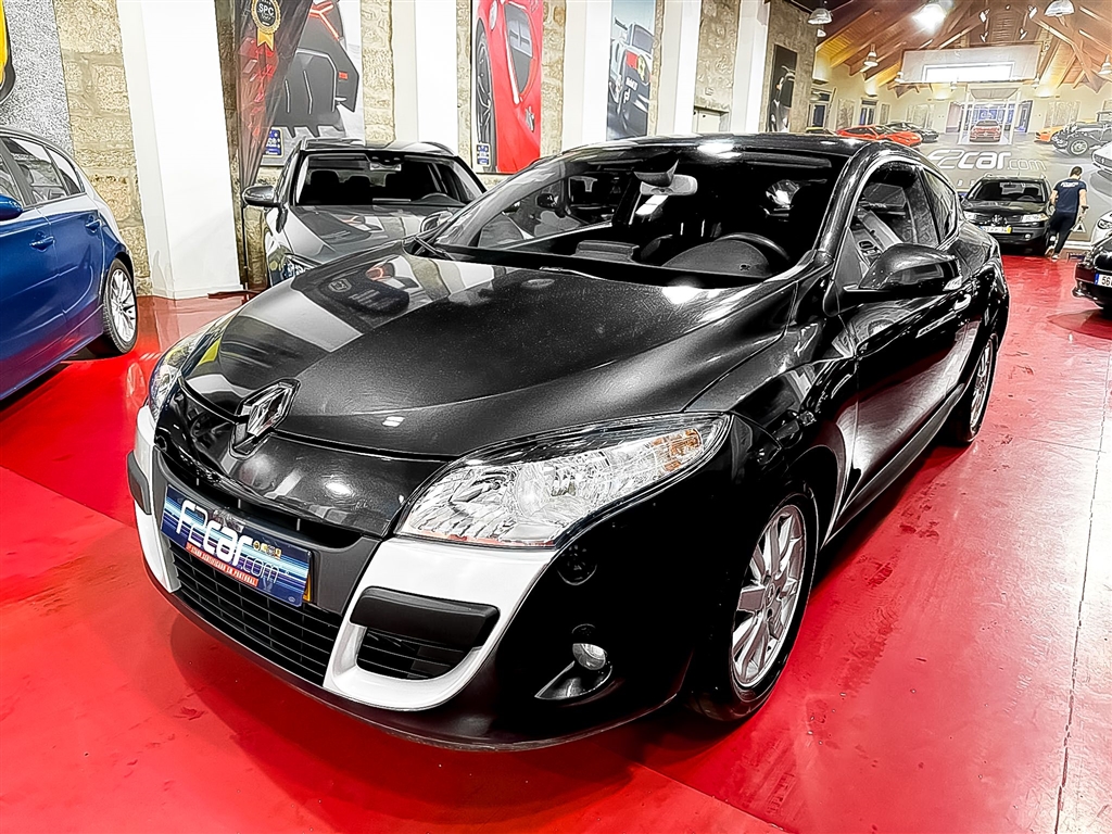 Renault Mégane 1.5 dCi Dynamique (110cv) (2p)