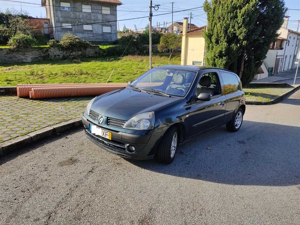 Renault Clio 1.5 dCi Pack + (80cv) (3p)