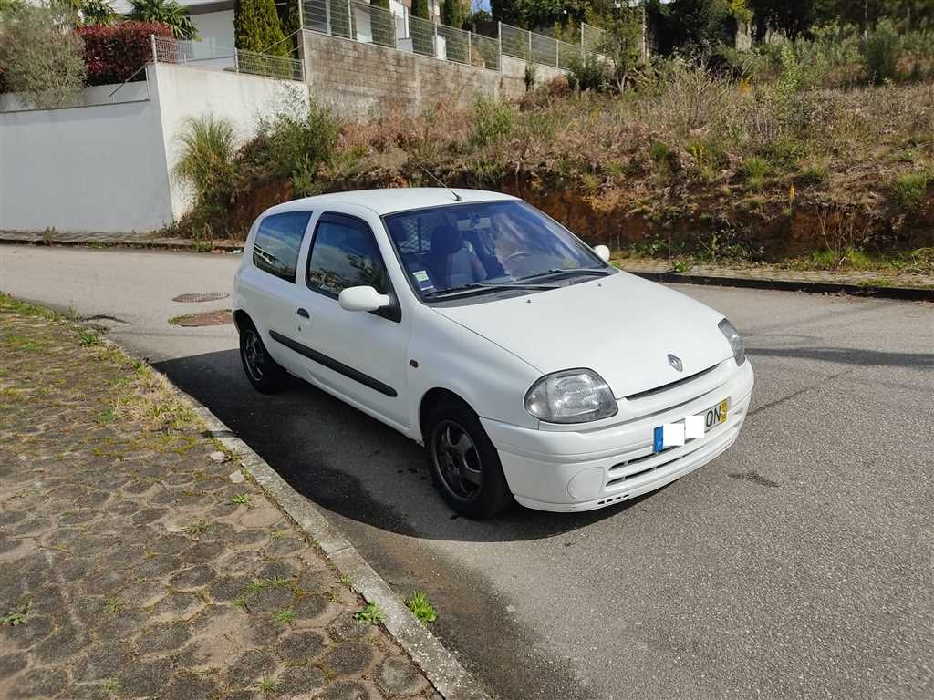 Renault Clio 1.9 D (65cv) (3p)