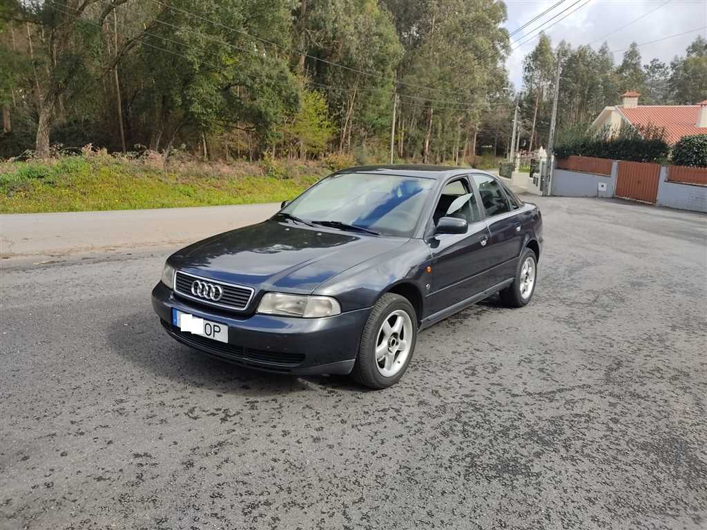 Audi A4 1.9 TDI Attraction (110cv) (4p)