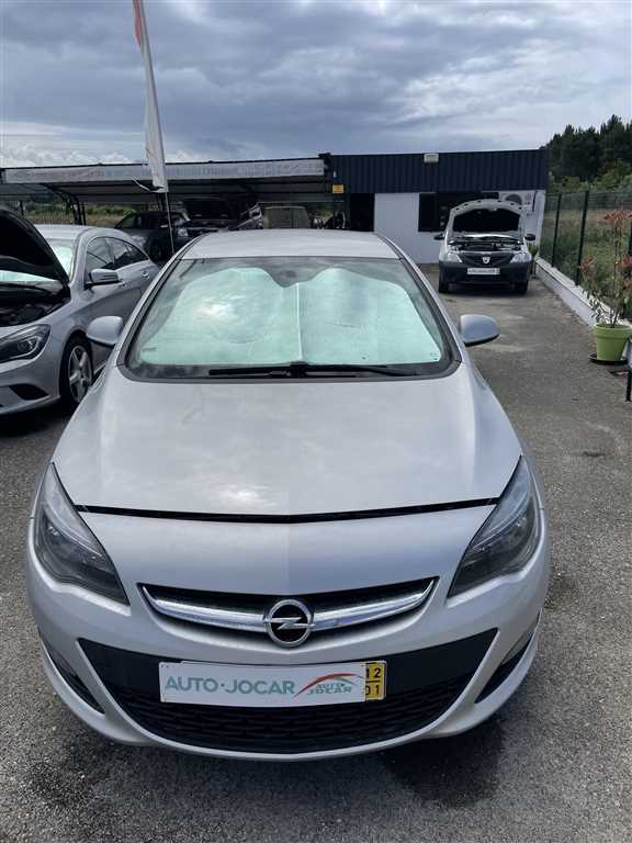 Opel Astra 1.3 CDTi Cosmo (95cv) (5p)
