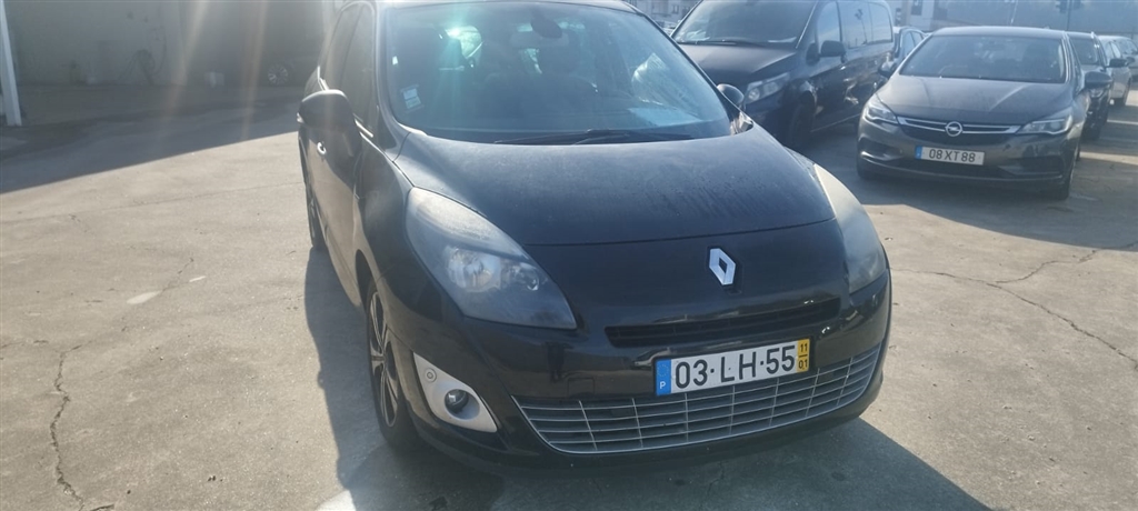 Renault Grand Scénic 1.5 DCI 7L