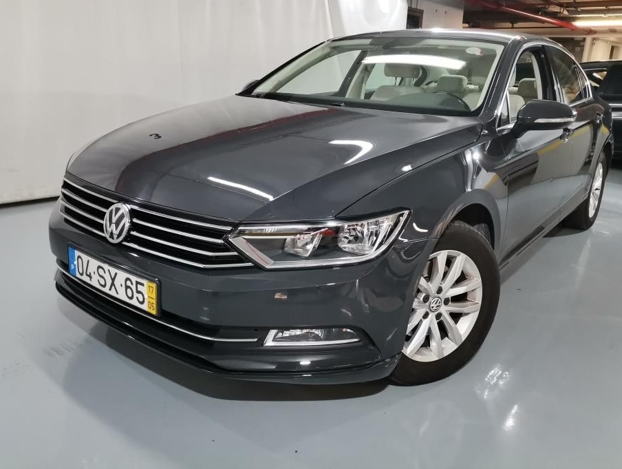 Volkswagen Passat 1.6 TDI CONFORTLINE