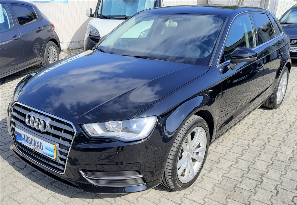 Audi A3 1.6 TDI Attraction (105cv) (3p)