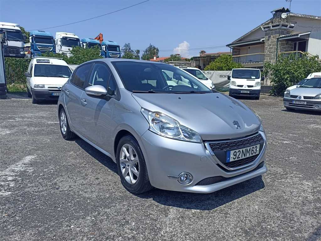 Peugeot 208 1.2 VTi Active (82cv) (5p)