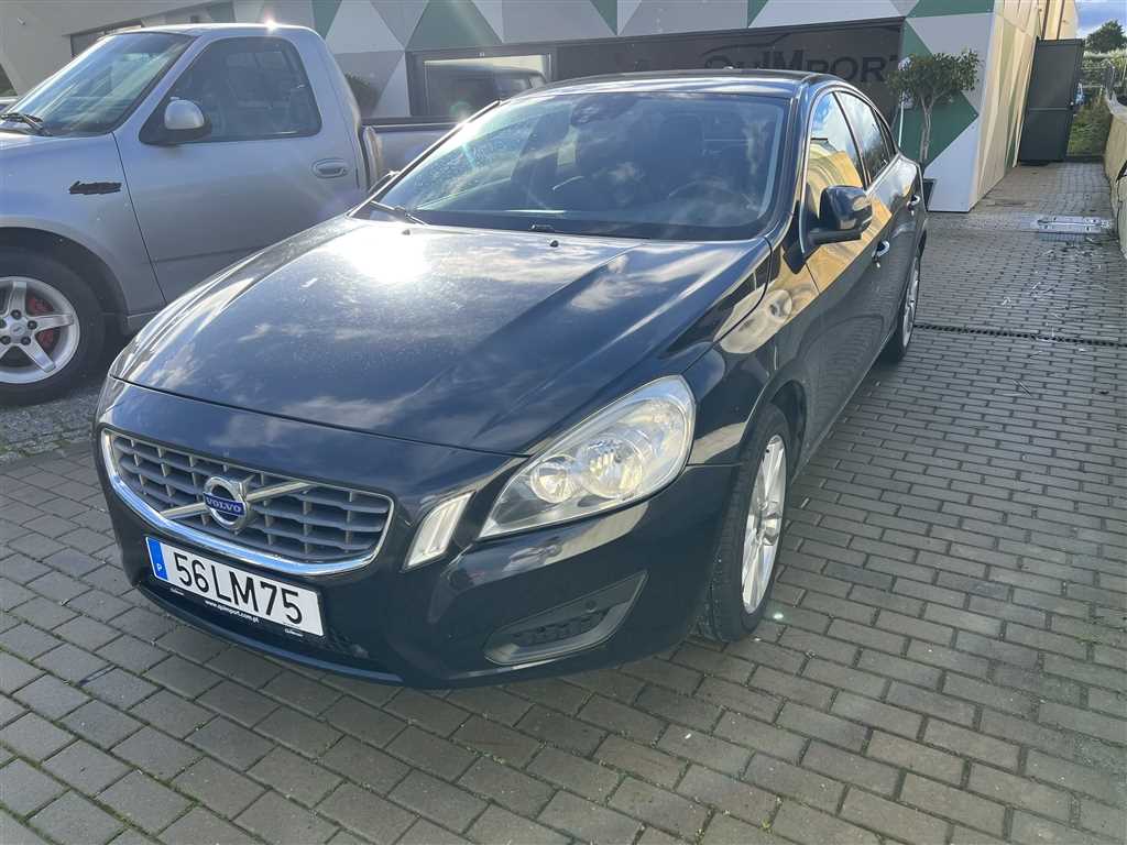 Volvo S60 2.0 D3 Momentum (163cv) (4p)