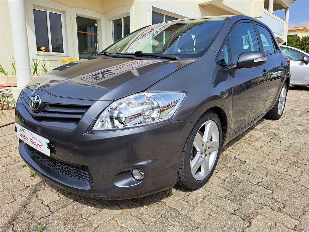 Toyota Auris 1.4 D-4D Comfort+P.Style+VSC