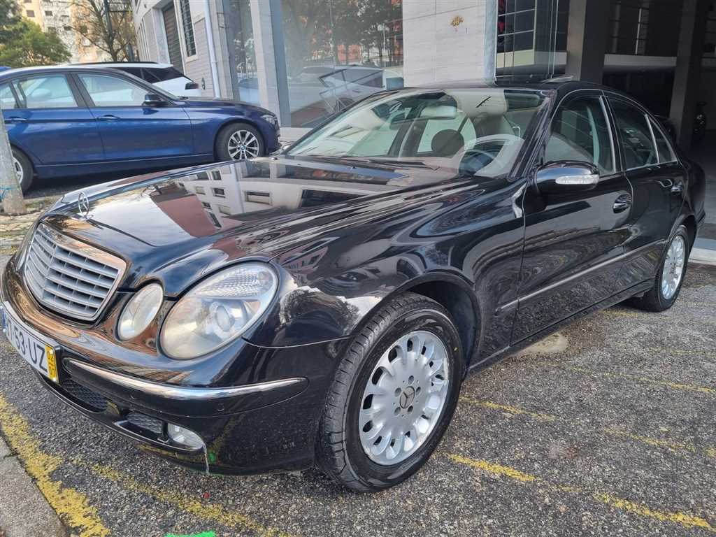 Mercedes-Benz Classe E 220 CDi Elegance Aut. (150cv) (4p)
