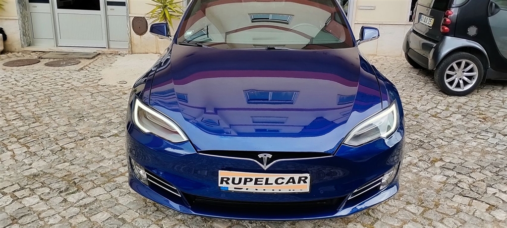 Tesla Model S 75D
